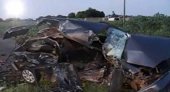 Grave acidente entre carros mata oito pessoas na GO-415, em Goianápolis